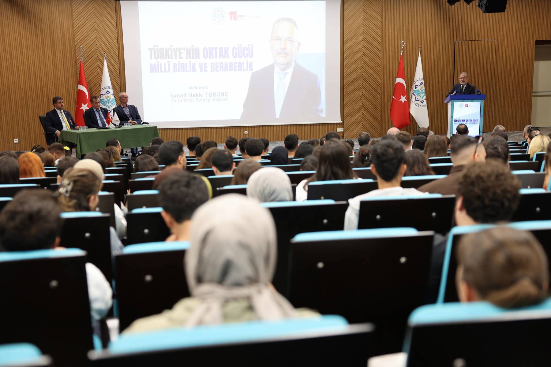 ALKÜ’DE 15 TEMMUZ VE MİLLÎ BİRLİK RUHU KONUŞULDU 